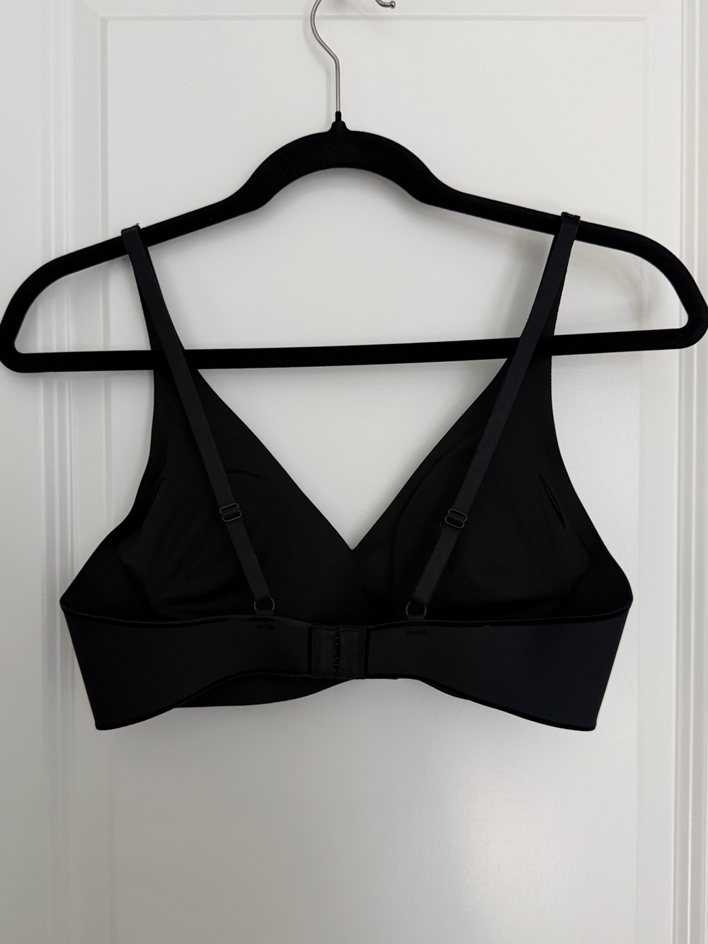 Alo Airlift Top Notch Bra - Picture 3 of 6